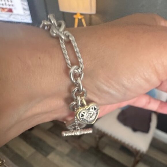 David Yurman Sterling Sliver with 18K Yellow gold heart charm bracelet - Picture 7 of 10